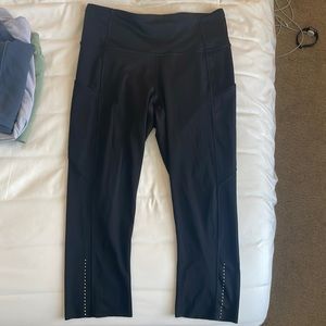 Lululemon cropped pant with pockets size 8